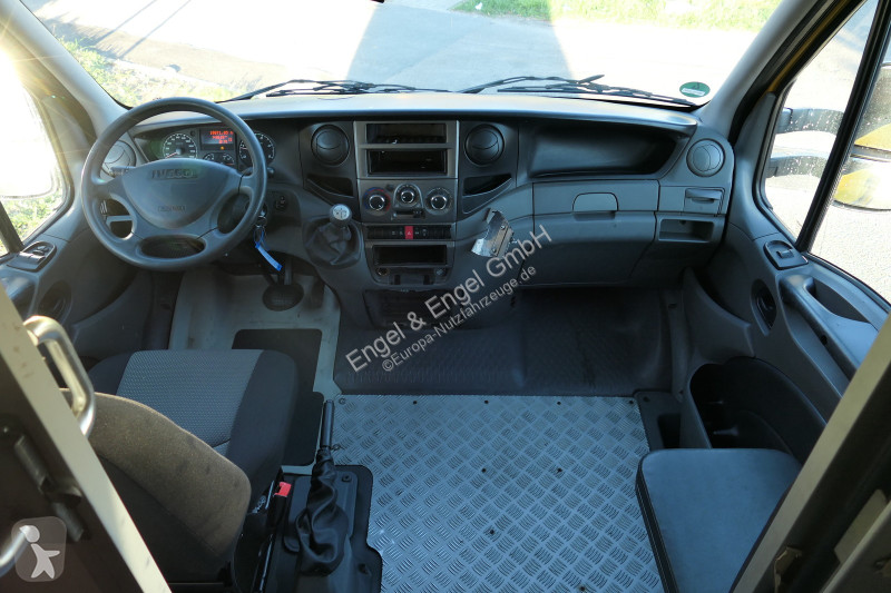 Samochód dostawczy Iveco Daily 35 S11 C30C...