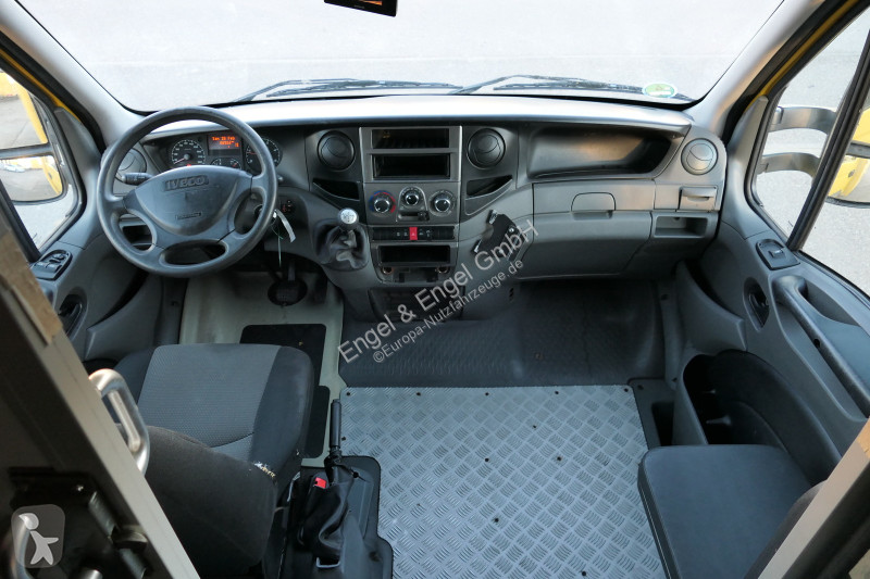 Iveco Daily 35 S11 C30C AUTOMATIK KAMERA Regale...