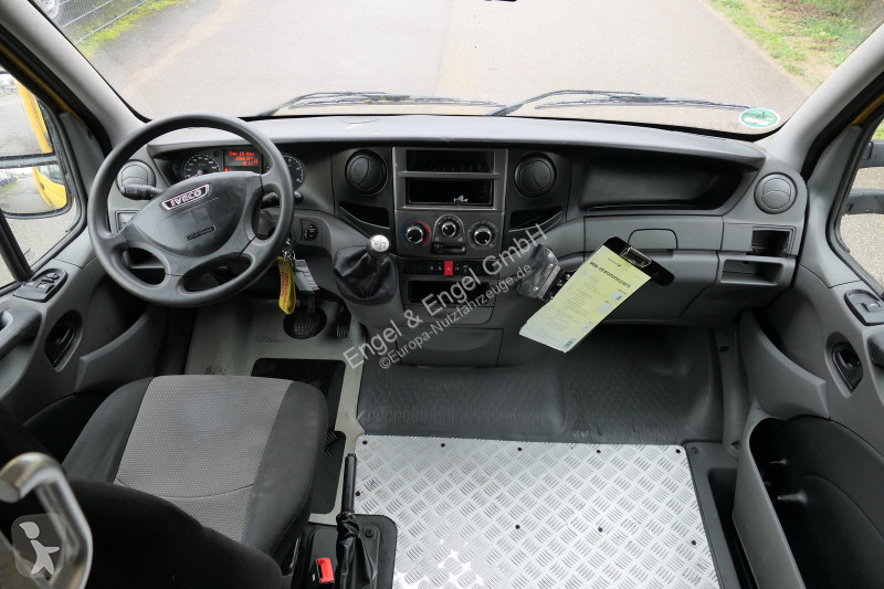 Samochód dostawczy Iveco Daily 35 S11 C30C...