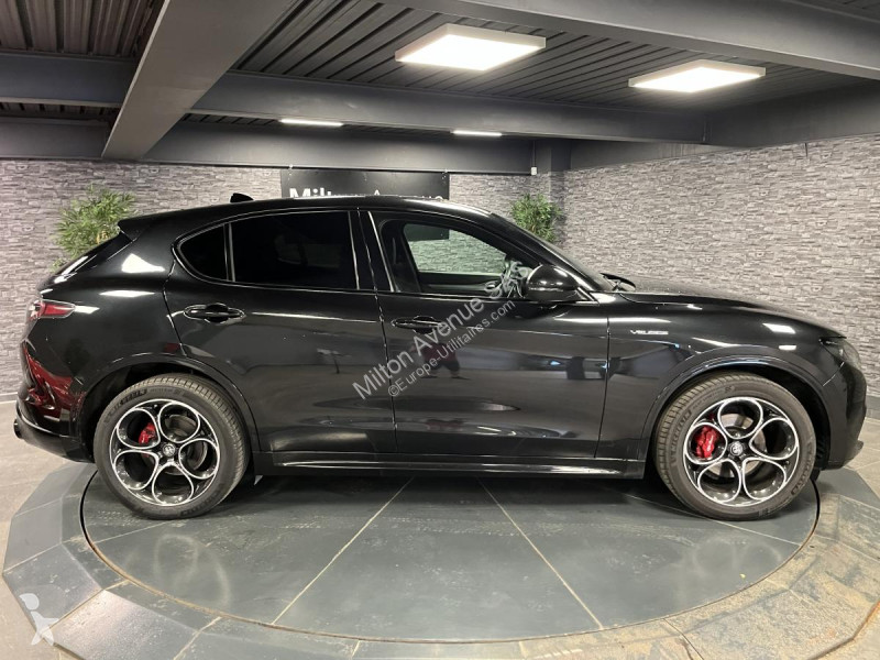 Samochód dostawczy Alfa-Roméo STELVIO 2.2 D -...