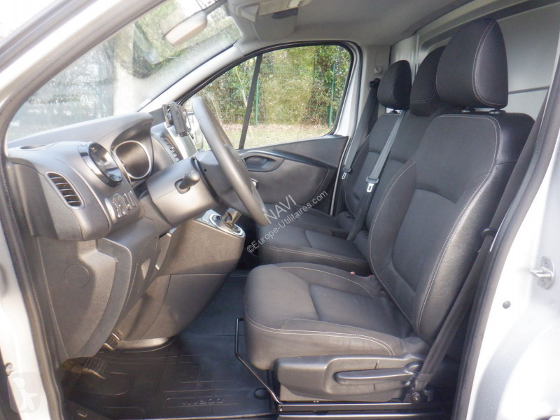 عربة نفعية Nissan FG L1H1 2T8 2.0 DCI 120CH...