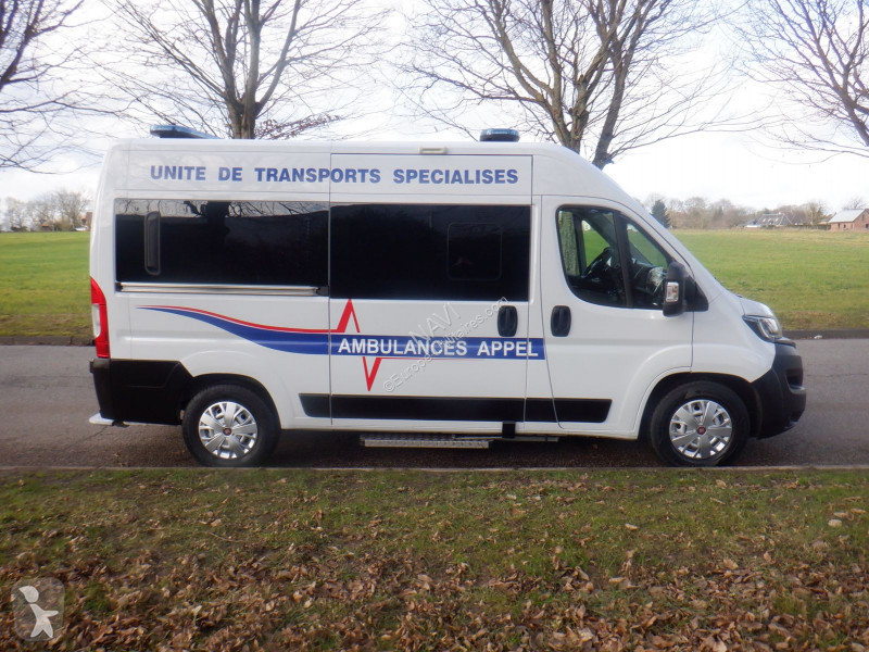 Furgoneta Fiat DUCATO AMBULANCE LES DAUPHINS...