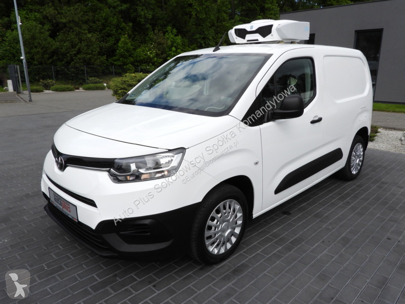 Véhicule utilitaire Toyota CITY