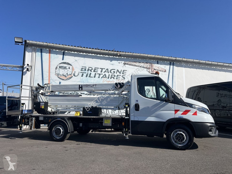 Furgoneta Iveco DAILY  35S14 NACELLE 25M DT25...