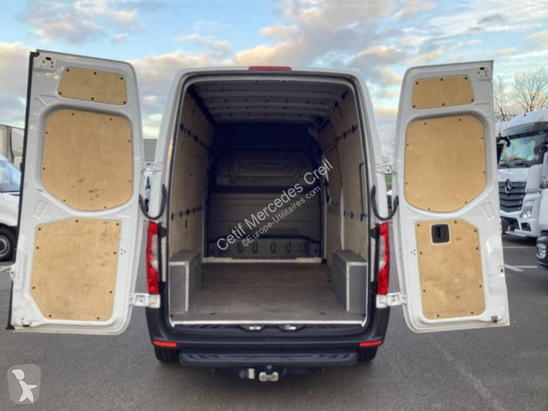 عربة نفعية Mercedes