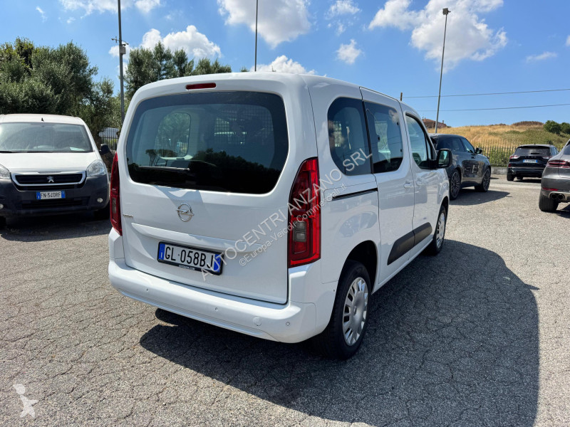 Véhicule utilitaire Opel