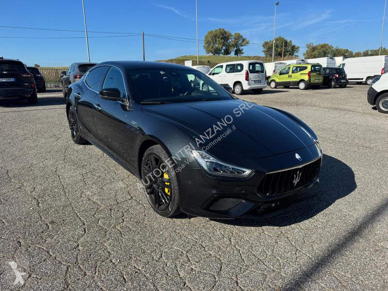 Furgoneta Maserati 330 CV MHEV IBRIDA