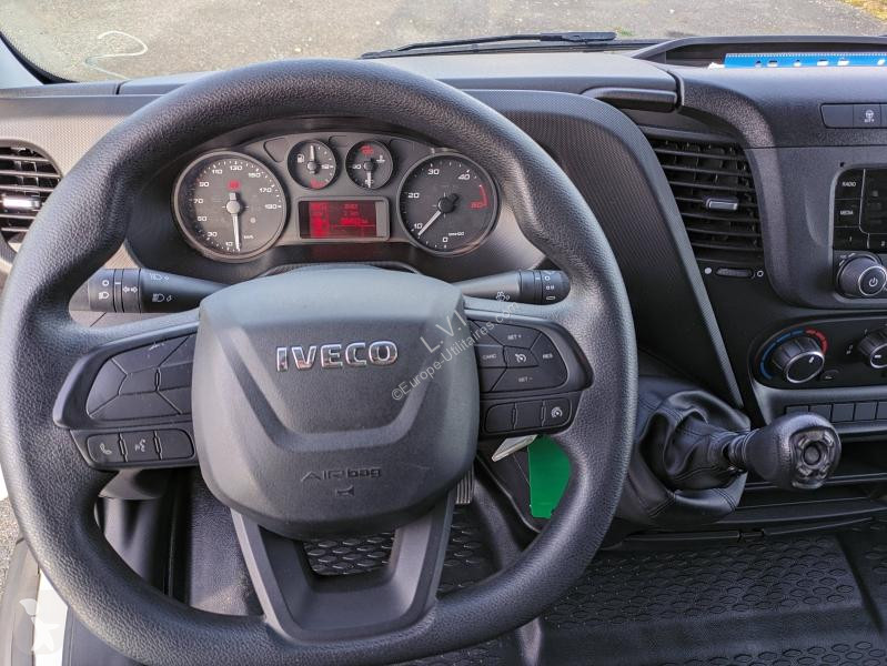 Véhicule utilitaire Iveco CCb 35C16H3.0...