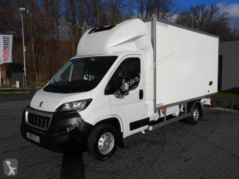 Samochód dostawczy Peugeot  BOXER