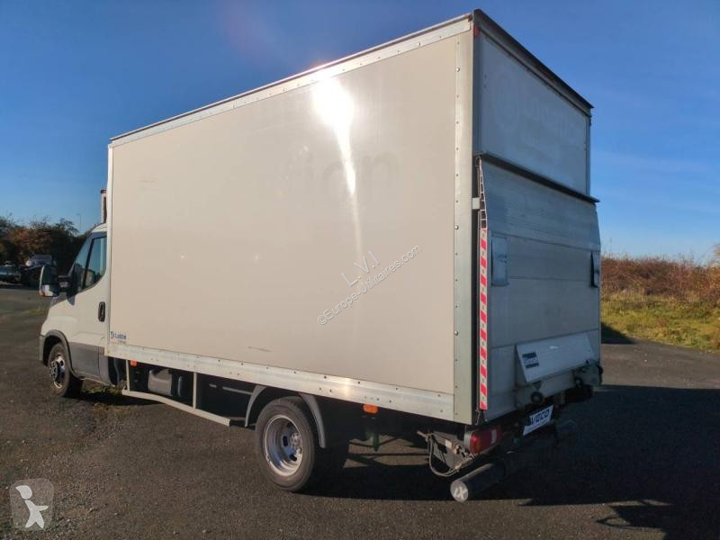 Véhicule utilitaire Iveco CCb 35C16H3.0...