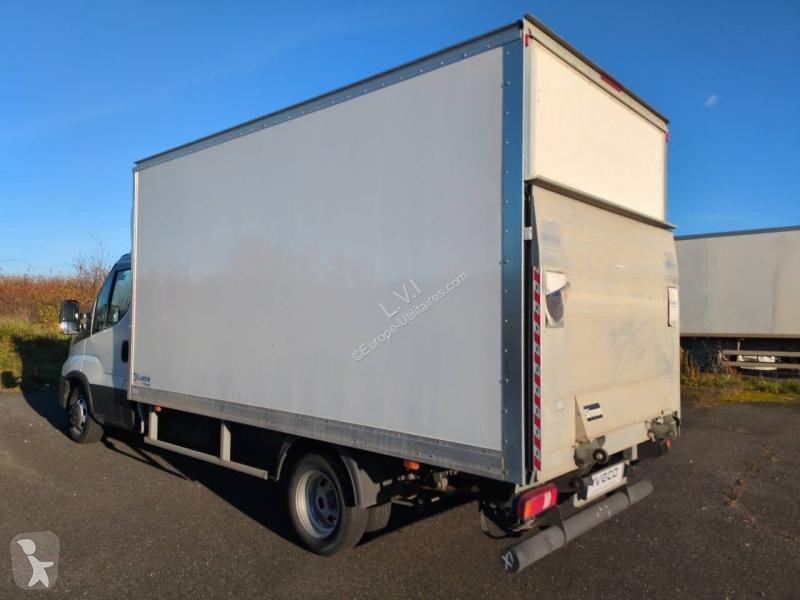Véhicule utilitaire Iveco CCb 35C16H3.0...