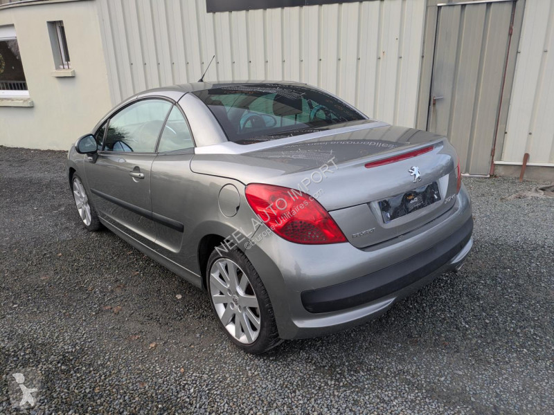 Véhicule utilitaire Peugeot 207 CC 1.6 HDI...