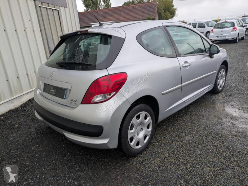 عربة نفعية Peugeot 207 1.6 HDI 92CH 3P BVM5