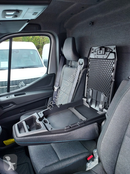 Véhicule utilitaire Renault MASTER IV FG GRIS...
