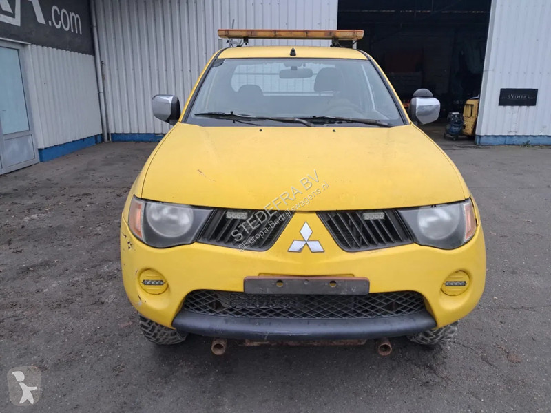 عربة نفعية Mitsubishi 4x4 , 2.5 Di-D , NOT...