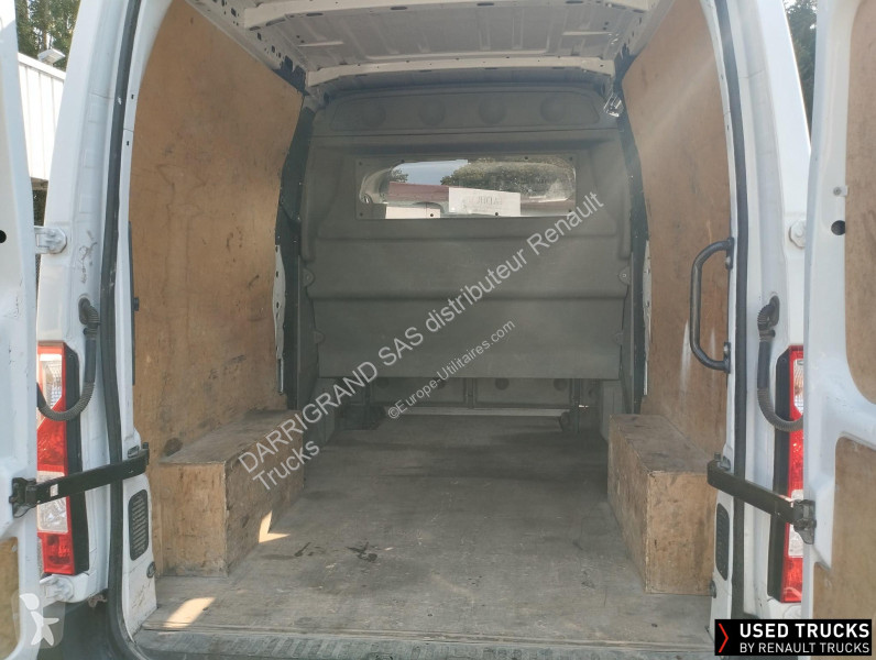 عربة نفعية Renault
