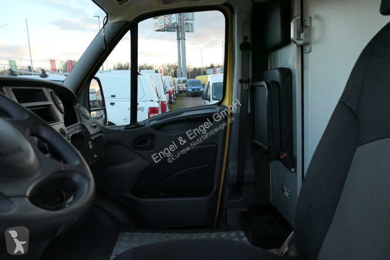 Furgoneta Iveco Daily 35 S11 C30C AUTOMATIK...
