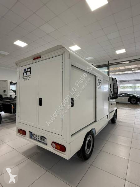 Véhicule utilitaire Piaggio NP6