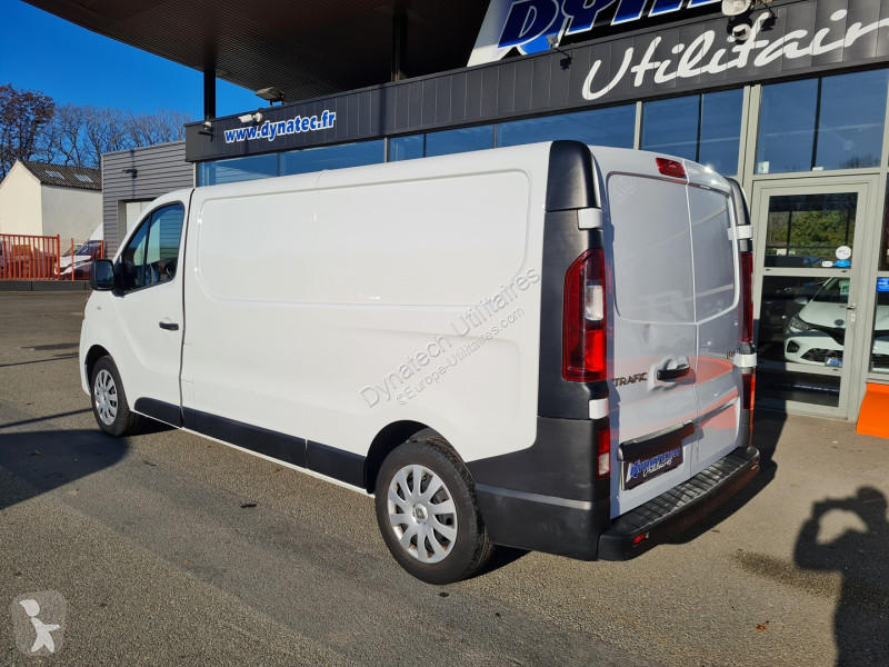 عربة نفعية Renault TRAFIC III FG L2H1 1300 2.0...