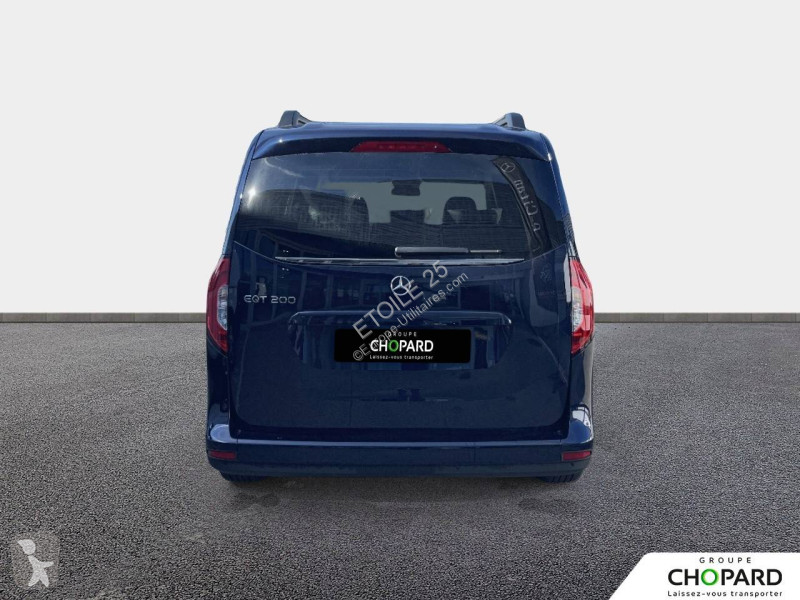 عربة نفعية Mercedes EQT 200