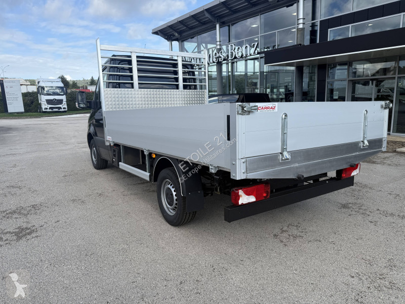 عربة نفعية Mercedes SPRINTER CHASSIS CAB 319...