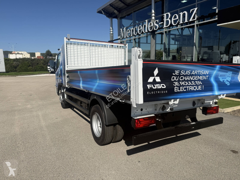 عربة نفعية Fuso 4C15NT1E34T1F 4x2 2023