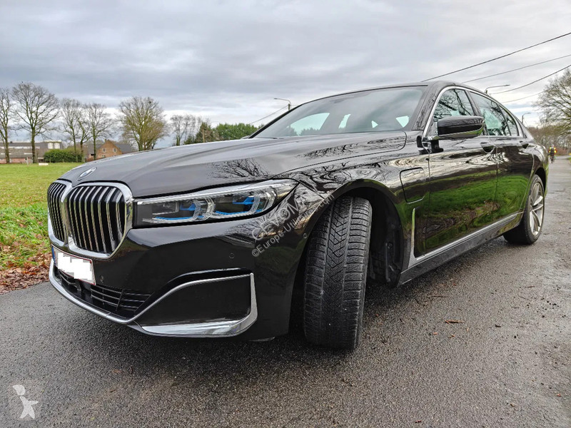 عربة نفعية BMW 745e PHEV 7 Serie