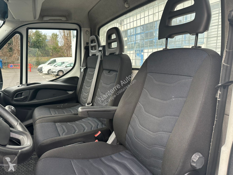 عربة نفعية Iveco DAILY 35C PLATEAU 13500 HT...