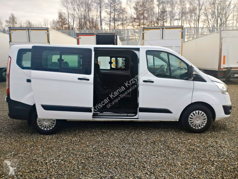 Samochód dostawczy Ford L2 9 Seater Low Mileage