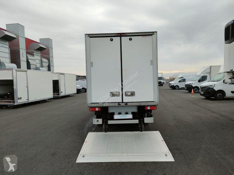Véhicule utilitaire Iveco FRIGO 12M3 160 CV...