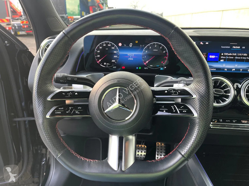 عربة نفعية Mercedes 180*AMG-line*Nightpakket*7...