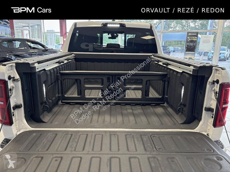 Samochód dostawczy Dodge RAM 1500 CREW CAB 4X4