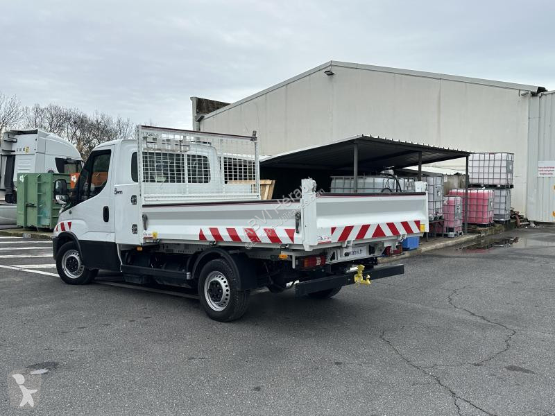 Nyttofordon Iveco 35S14 BENNE DE 2.80M COFFRE...