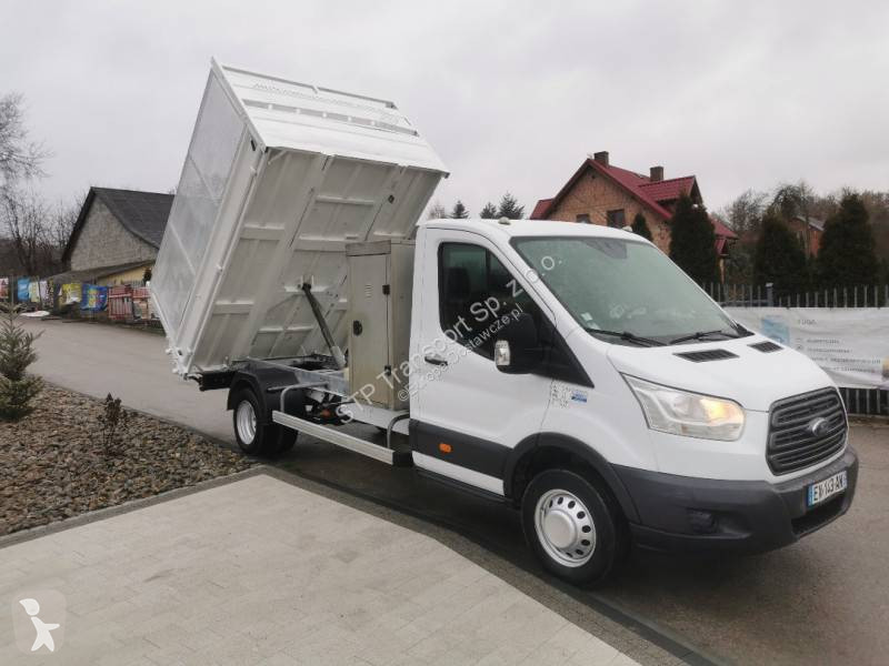 Véhicule utilitaire Ford