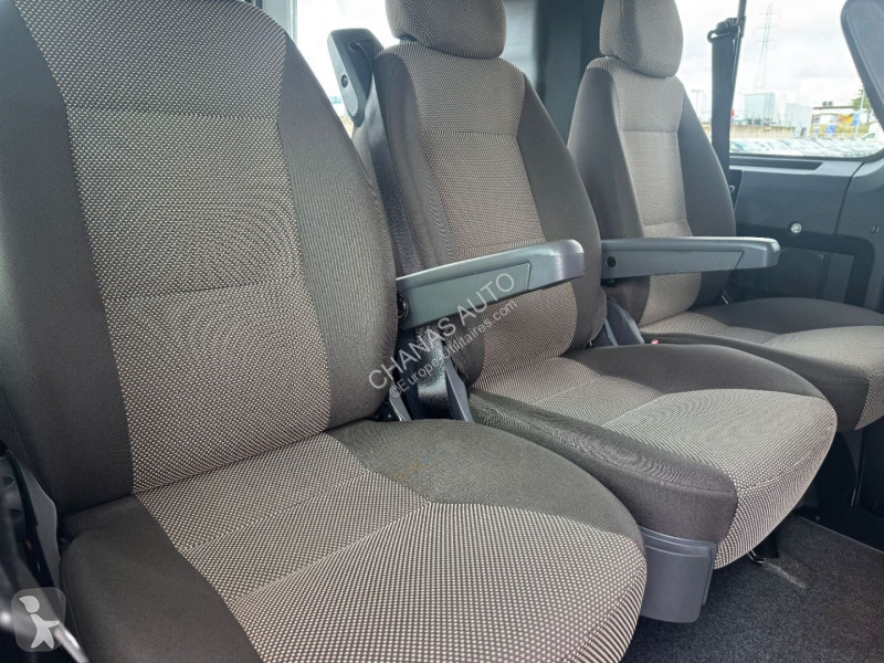 عربة نفعية Peugeot L1H1 2.2 BLUEHDI 140 PREMIUM...