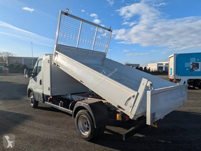 Véhicule utilitaire Iveco CCb 35C16H3.0...