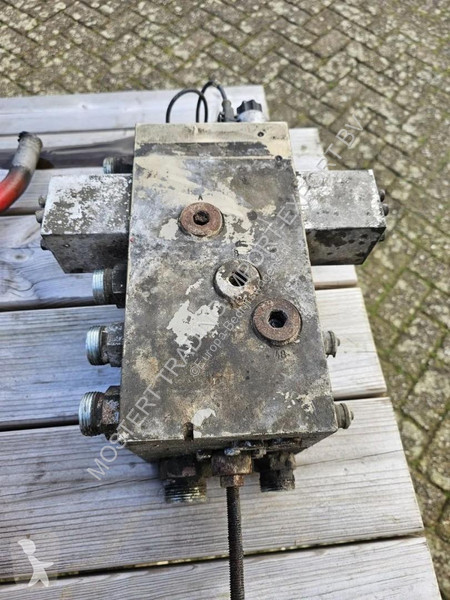 Furgoneta  Control valve 02 Electrically...