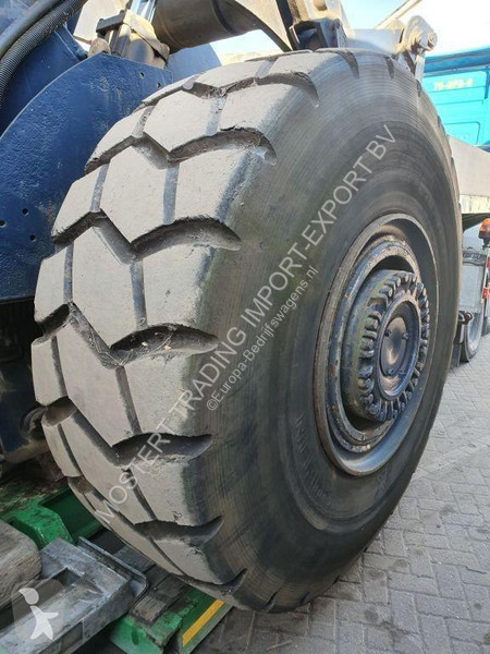 Véhicule utilitaire Michelin 29.5 R29 Michelin...