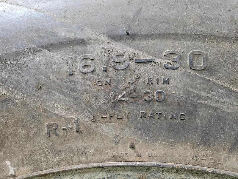 Nyttofordon  16.9-30 Firestone 16.9-30 Tractor...