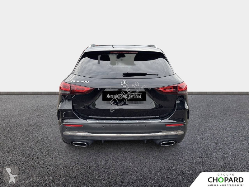 عربة نفعية Mercedes GLA 200 7G-DCT