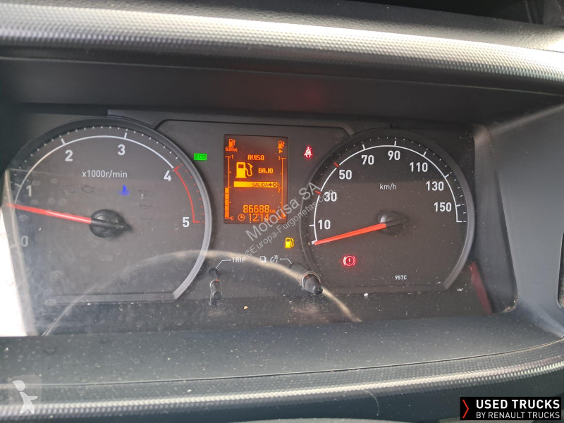 عربة نفعية Renault
