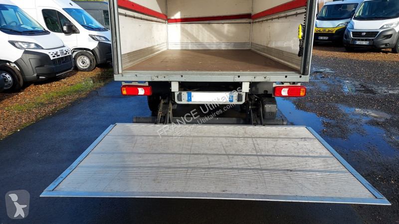 Véhicule utilitaire Iveco