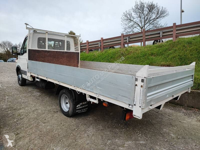 عربة نفعية Iveco