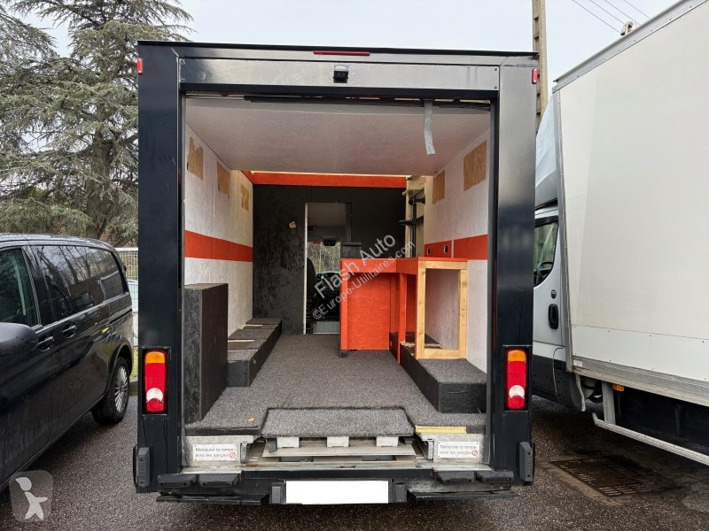 Véhicule utilitaire Fiat DUCATO  2.3L 130CH...