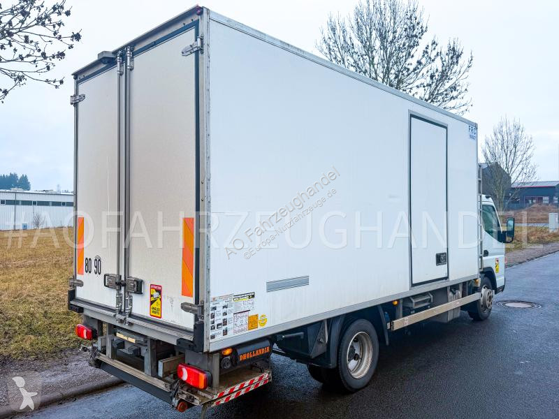 Samochód dostawczy Mitsubishi Fuso