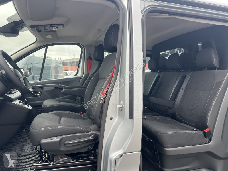 Véhicule utilitaire Renault TRAFIC III FG NEUF:...