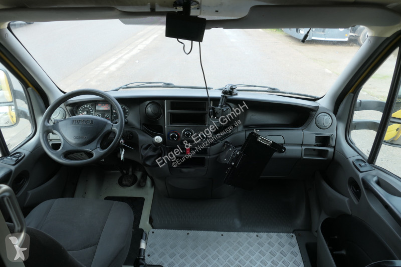 Iveco Daily 35 S11 C30C AUTOMATIK KAMERA Regale...