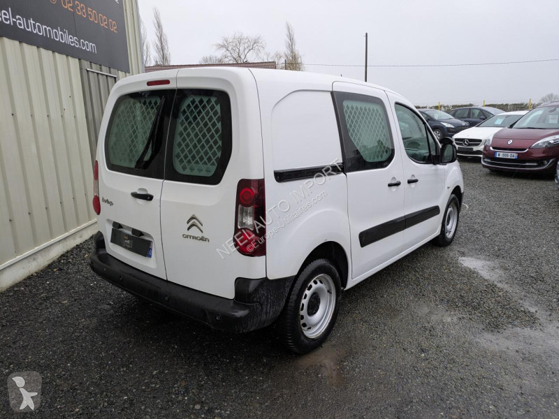 Véhicule utilitaire Citroën BERLINGO II 1.6...