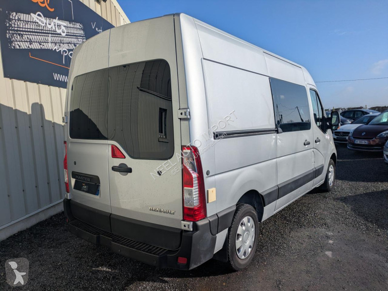 Véhicule utilitaire Renault MASTER III L2H2 2.3...
