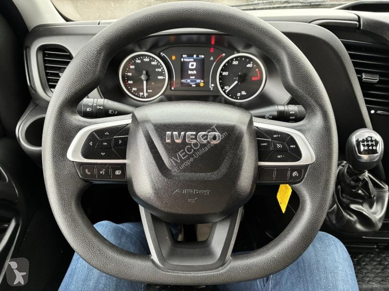 Véhicule utilitaire Iveco 35S Fg 35S16 160 Cv -...